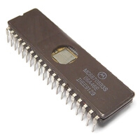 MC68705R3S 8Bit UPC UV EPROM DIP40CW MOTOROLA USED