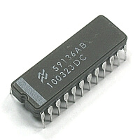 100323DC IC Logic DIP24MC NSC