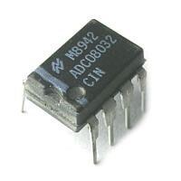 ADC08032CIN 8Bit AD LSB Converter DIP8 NSC